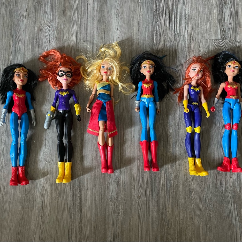 DC SuperHero Girl Dolls & Motorcycle